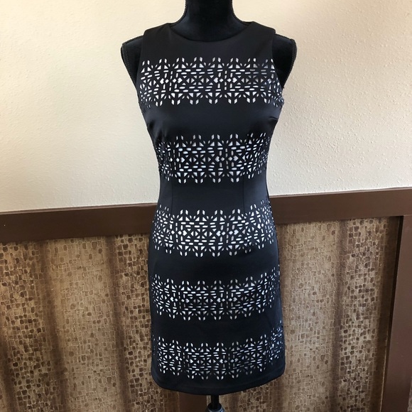 White House Black Market Dresses & Skirts - Sz 00: WHBM Career Sheath w/ accent white lining